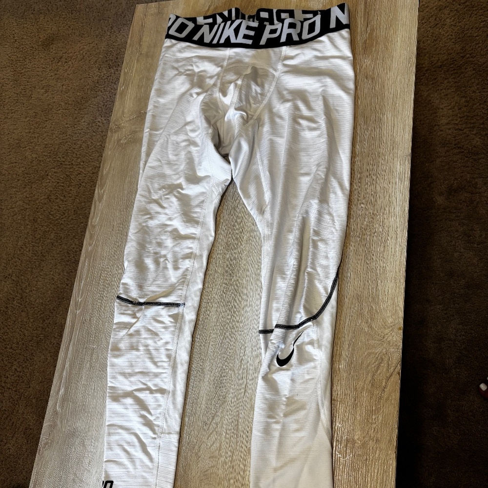 Nike Hyperwarm Compression Leggings - image 1